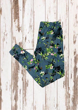 Load image into Gallery viewer, Buttery Soft Leggings - Pink &amp; Green Floral
