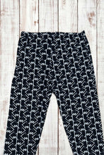 Load image into Gallery viewer, Buttery Soft Leggings - Black &amp; White Arrows
