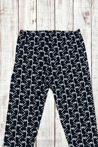 Buttery Soft Leggings - Black & White Arrows