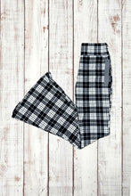 Load image into Gallery viewer, Buttery Soft Flared Leggings - Classic Black/White Plaid
