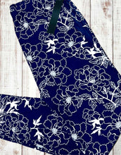 Load image into Gallery viewer, Buttery Soft Leggings - Floral Navy &amp; White
