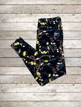 Load image into Gallery viewer, Buttery Soft Leggings - Vines &amp; Flowers
