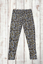 Load image into Gallery viewer, Buttery Soft Leggings - Retro Cheetah Print
