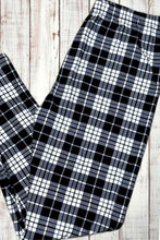 Load image into Gallery viewer, Buttery Soft Leggings - Classic Black/White Plaid
