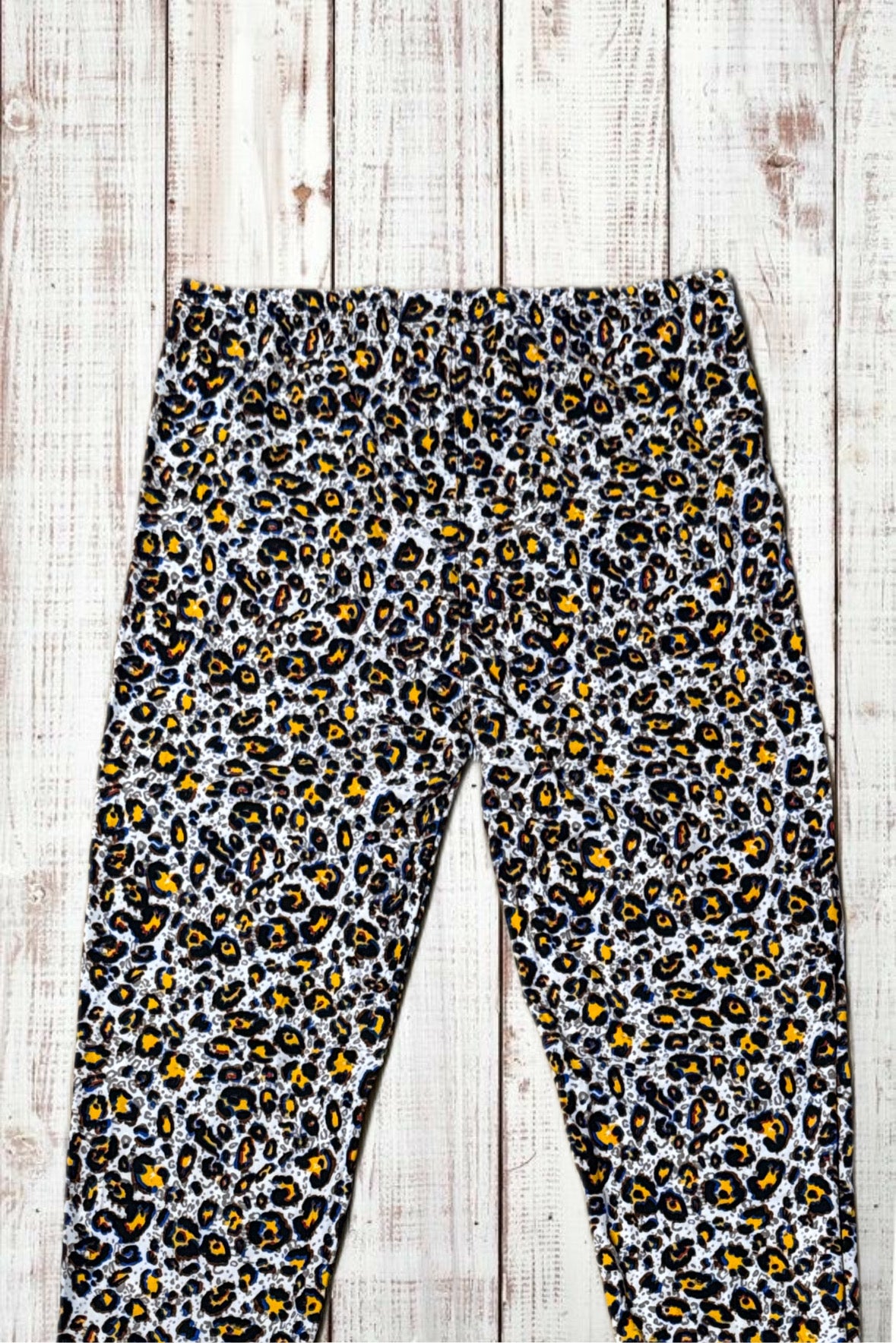 Buttery Soft Leggings - Retro Cheetah Print