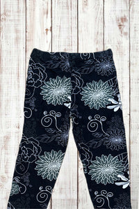 Buttery Soft Leggings - Black & White Floral Outlines