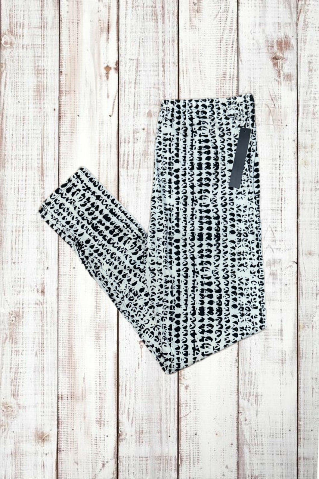 Buttery Soft Leggings - Black & White Gator