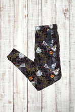 Load image into Gallery viewer, Buttery Soft Leggings - White Butterflies &amp; Flowers
