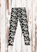 Load image into Gallery viewer, Buttery Soft Leggings - Flowers Black &amp; White
