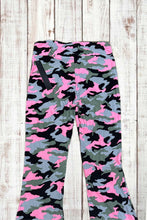 Load image into Gallery viewer, Buttery Soft Flared Leggings - Light Pink Camo
