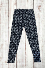 Load image into Gallery viewer, Buttery Soft Leggings - Black &amp; White Arrows
