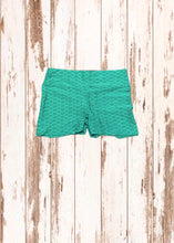 Load image into Gallery viewer, TikTok Shorts &amp; Crop Top - Green
