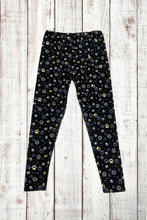 Load image into Gallery viewer, Buttery Soft Leggings - Little Paw Prints
