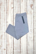 Load image into Gallery viewer, Buttery Soft Capri Leggings - Solid Light Gray
