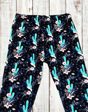 Load image into Gallery viewer, Buttery Soft Leggings -  Country Cacti
