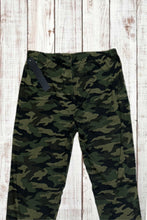 Load image into Gallery viewer, Buttery Soft Leggings - Traditional Green Camo
