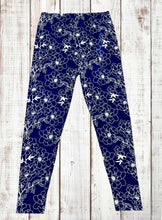 Load image into Gallery viewer, Buttery Soft Leggings - Floral Navy &amp; White
