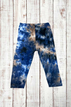 Load image into Gallery viewer, Buttery Soft Capri Leggings - Blue/Tan Tie Dye
