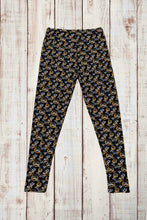 Load image into Gallery viewer, Buttery Soft Leggings - Halloween Spookiness
