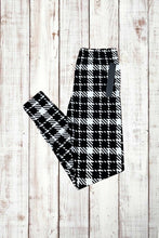 Load image into Gallery viewer, Buttery Soft Leggings - Houndstooth Plaid Black/White
