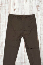 Load image into Gallery viewer, Buttery Soft Leggings - Solid Mocha Brown
