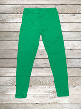 Load image into Gallery viewer, Buttery Soft Leggings - Solid Kelley Green
