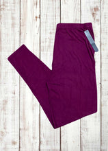 Load image into Gallery viewer, Buttery Soft Leggings - Solid Wine Purple
