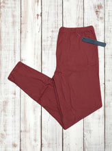 Load image into Gallery viewer, Buttery Soft Leggings - Solid Marsala
